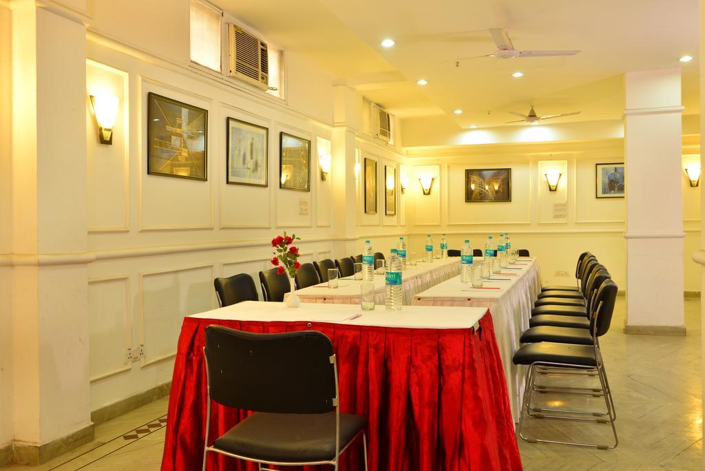 Hotel Shanti Palace West New Delhi Eksteriør billede